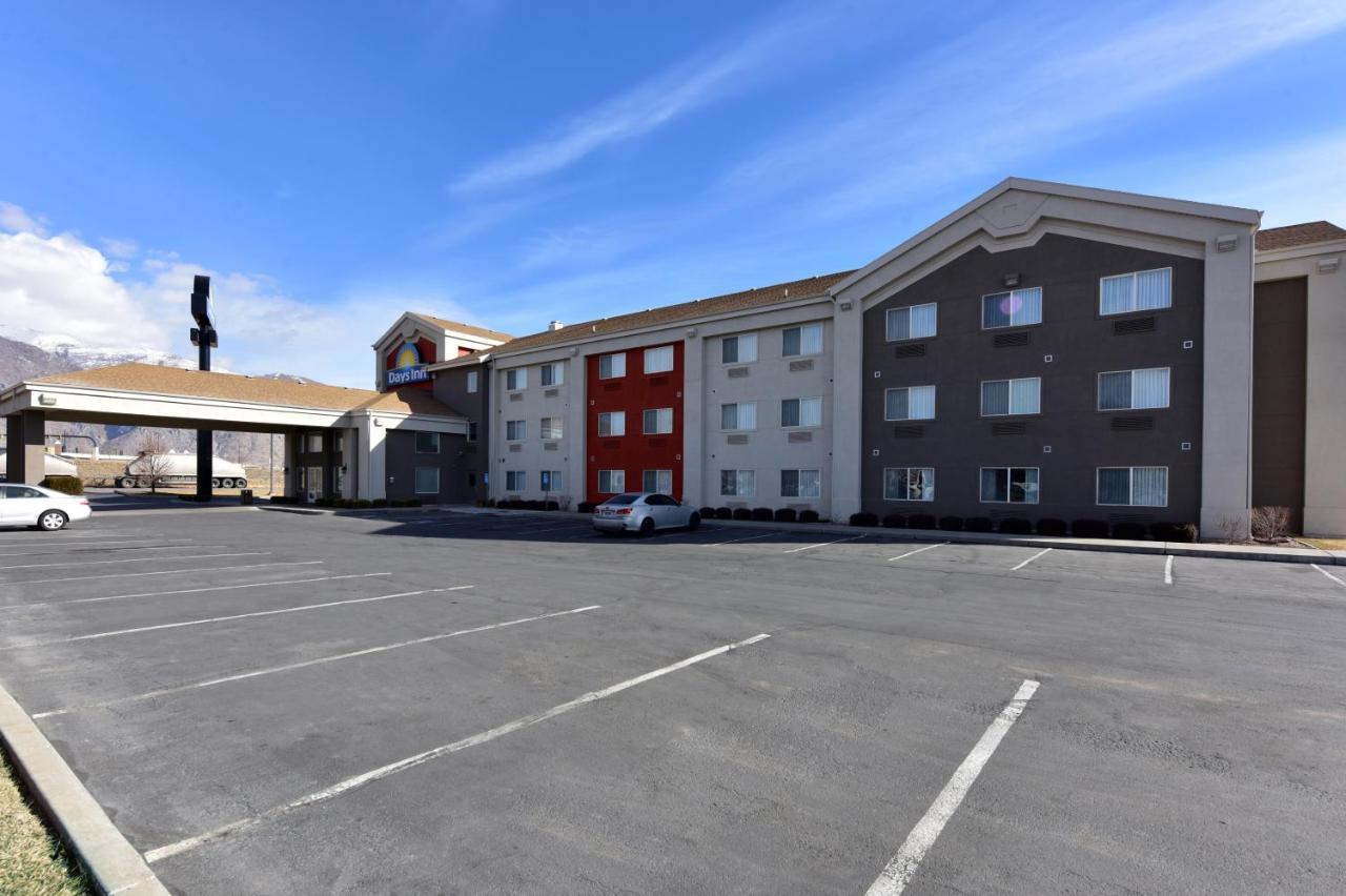 Days Inn By Wyndham Springville Exterior foto